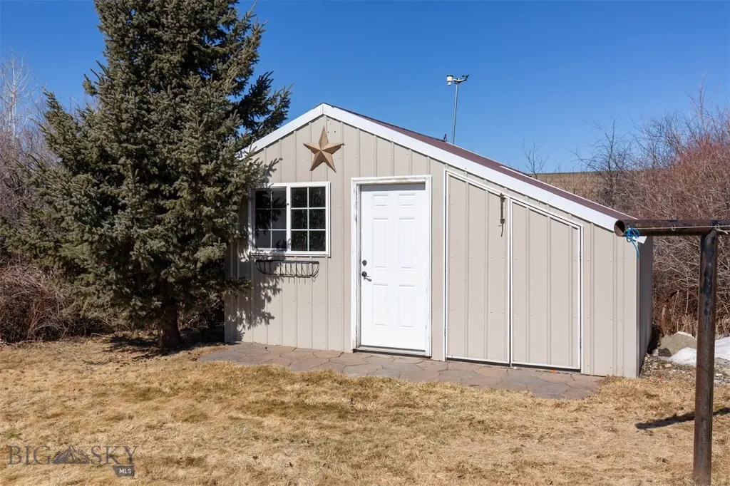 1535 Reynolds Creek Road Belgrade MT 59714