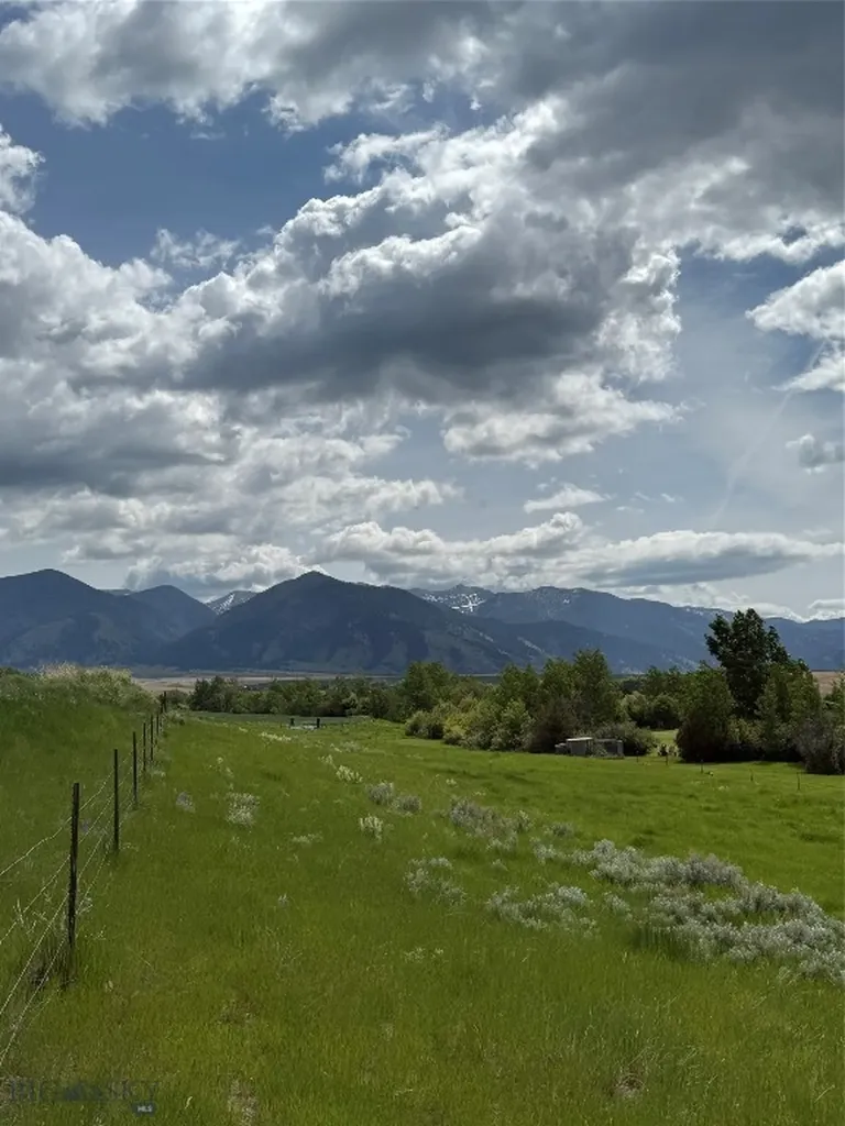 1535 Reynolds Creek Road Belgrade MT 59714
