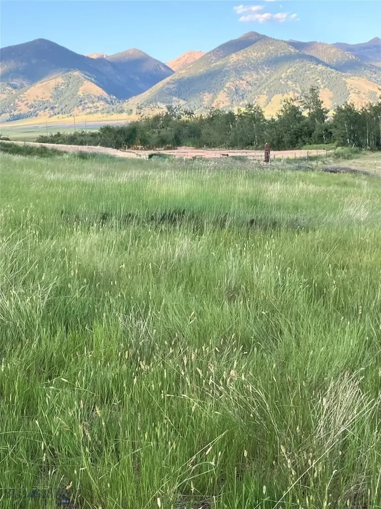 1535 Reynolds Creek Road Belgrade MT 59714