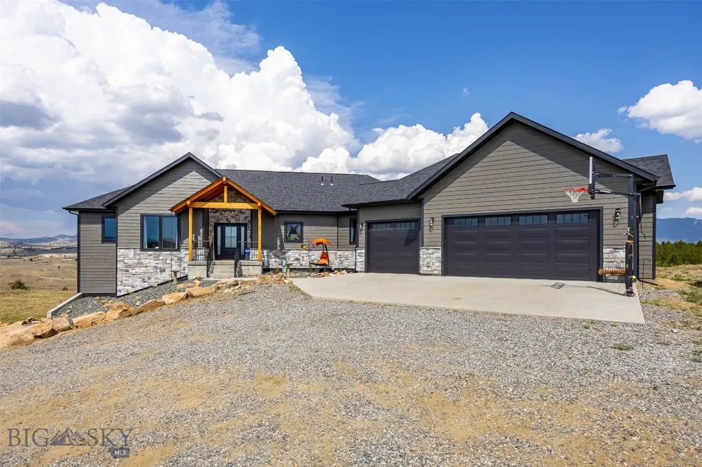 450 Hyde Park Butte MT 59701