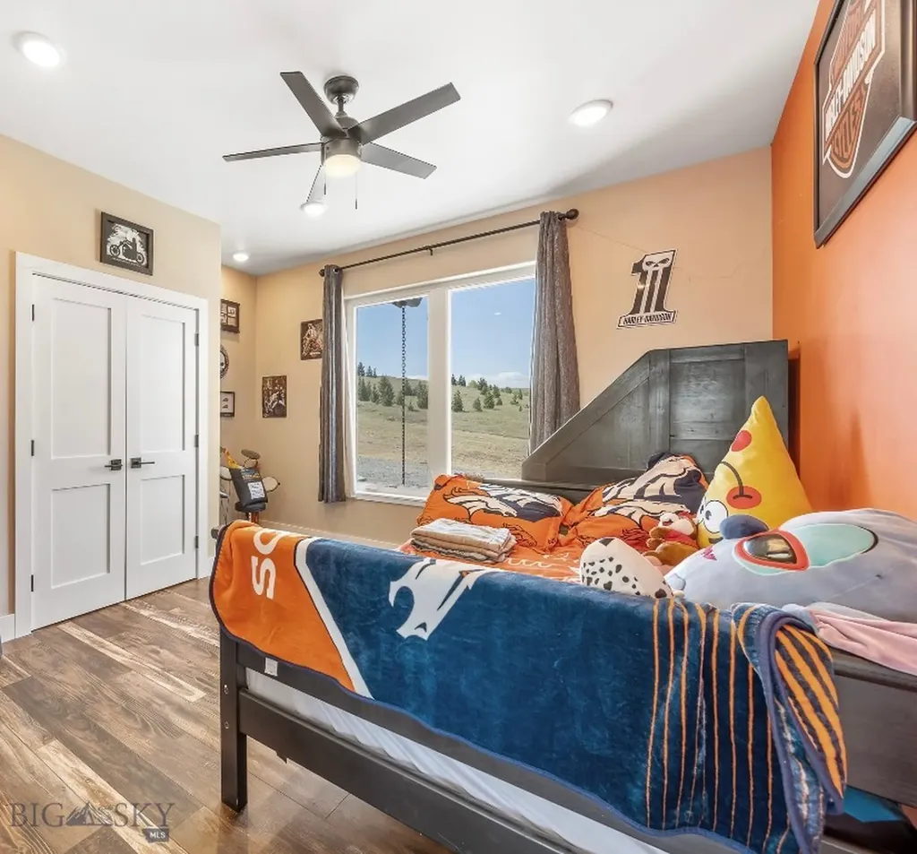 450 Hyde Park Butte MT 59701