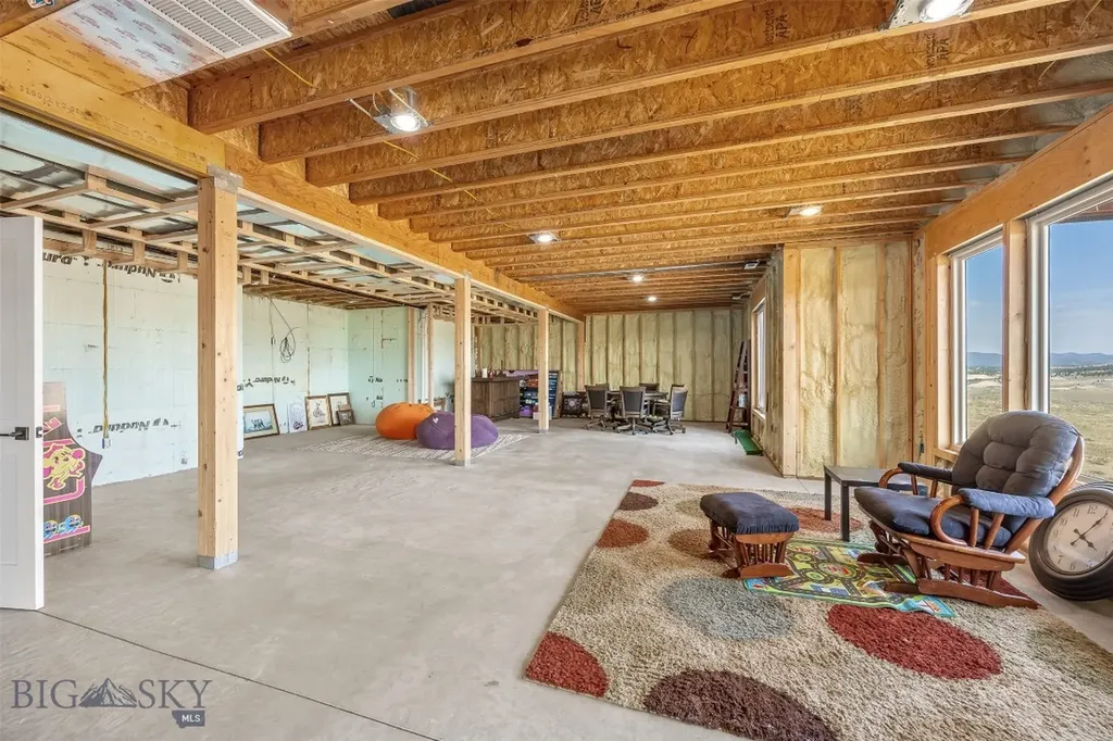 450 Hyde Park Butte MT 59701