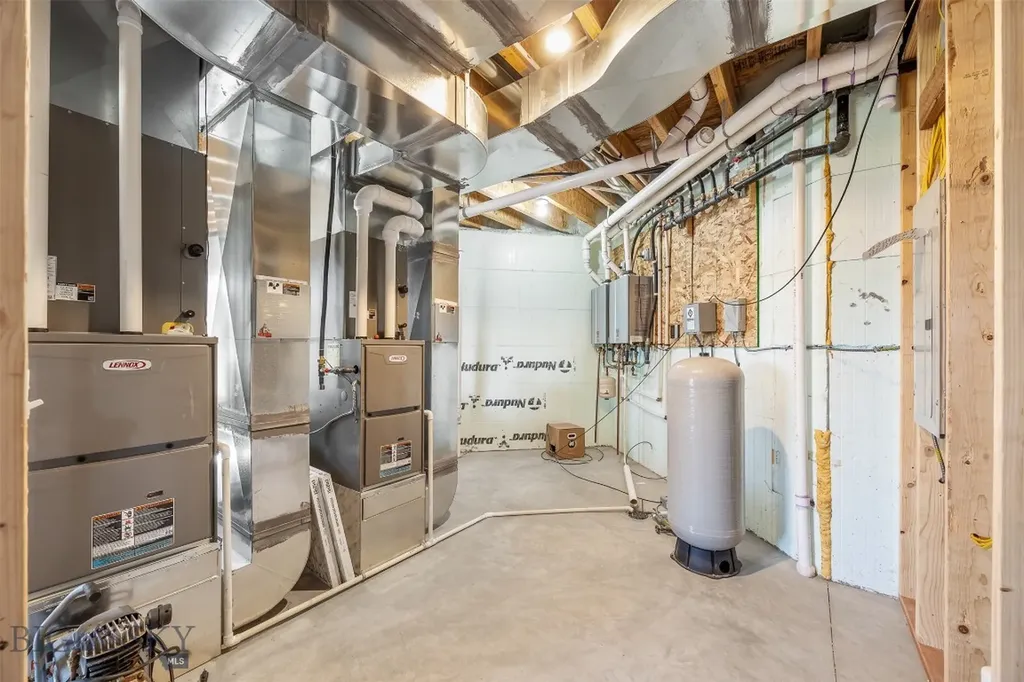 450 Hyde Park Butte MT 59701
