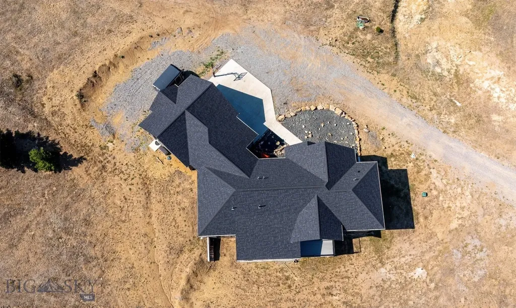 450 Hyde Park Butte MT 59701