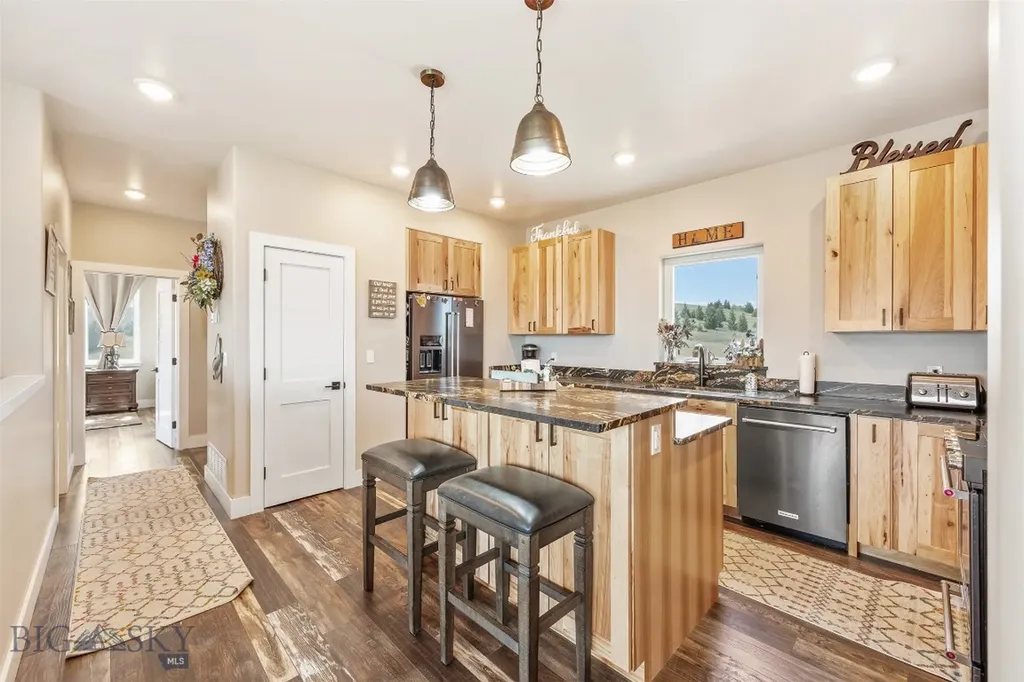 450 Hyde Park Butte MT 59701
