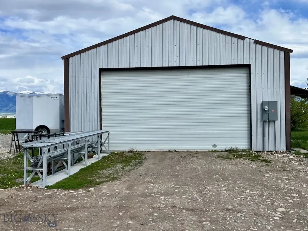 1480 Bolinger Road Belgrade MT 59714