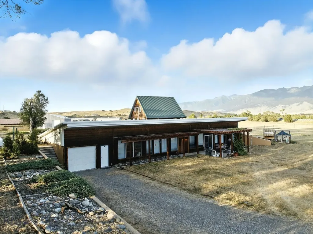 6 Moose Horn Lane Livingston MT 59047