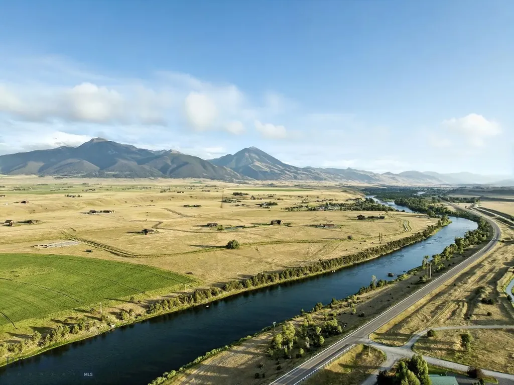 6 Moose Horn Lane Livingston MT 59047