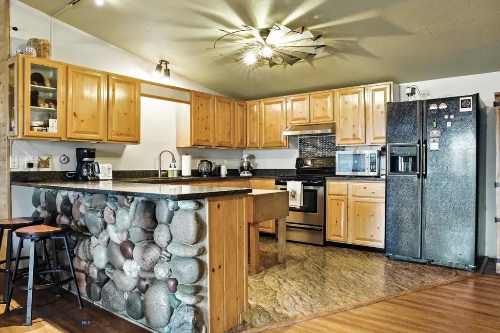 6 Moose Horn Lane Livingston MT 59047