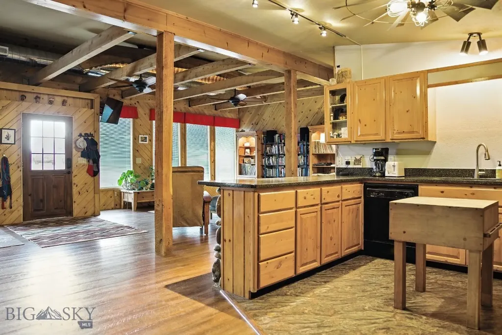 6 Moose Horn Lane Livingston MT 59047