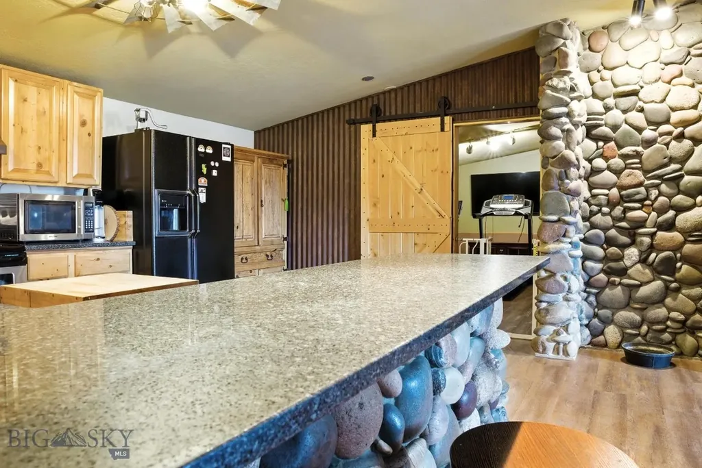 6 Moose Horn Lane Livingston MT 59047