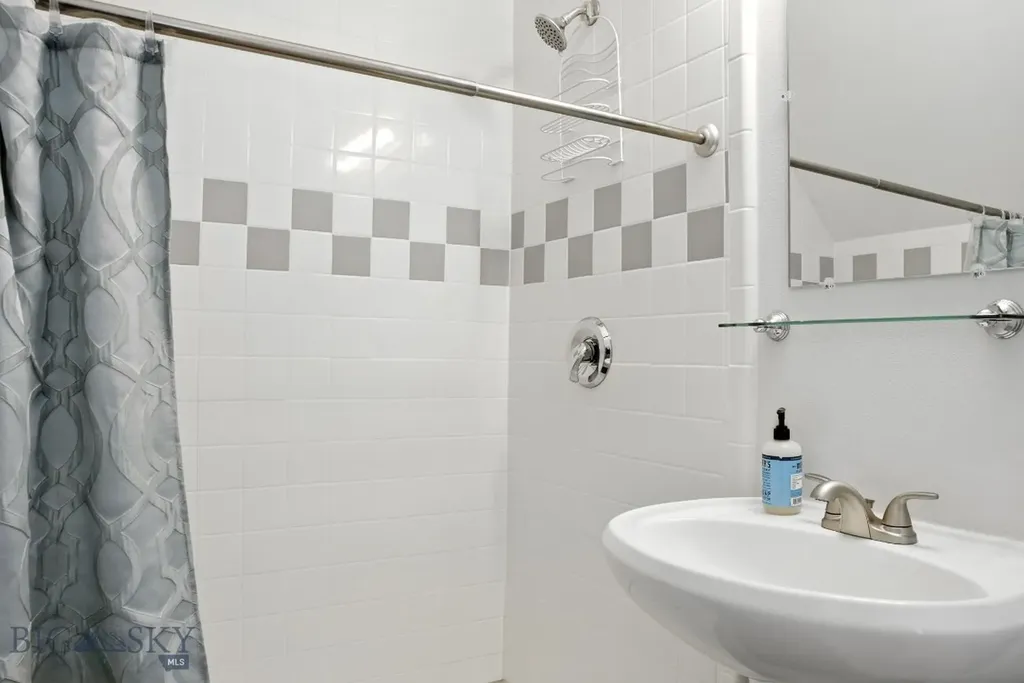 6 Moose Horn Lane Livingston MT 59047