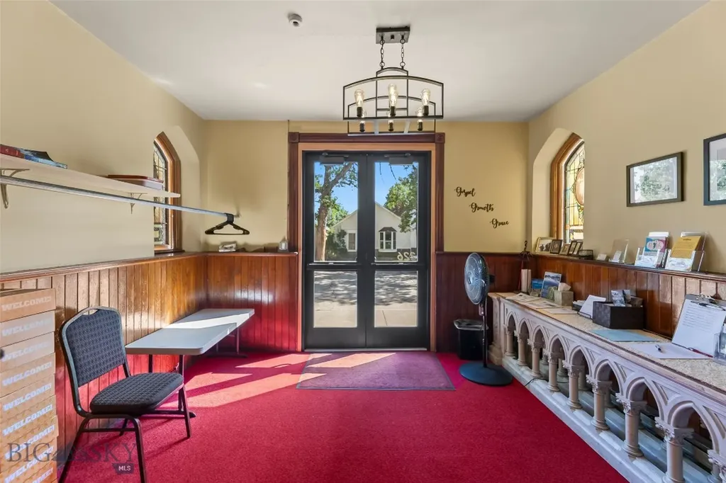236 S 3rd Street Livingston MT 59047