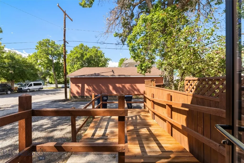 236 S 3rd Street Livingston MT 59047