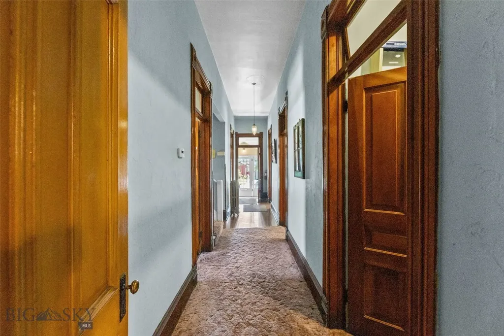236 S 3rd Street Livingston MT 59047
