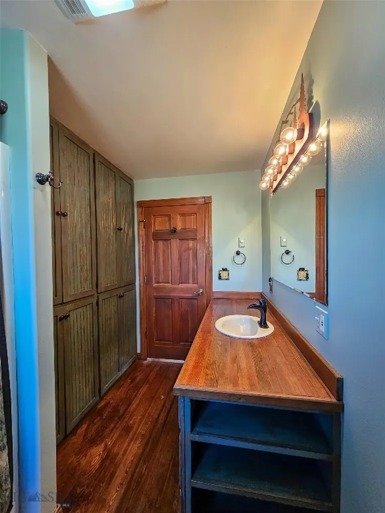 281 Otter Creek Road Big Timber MT 59011