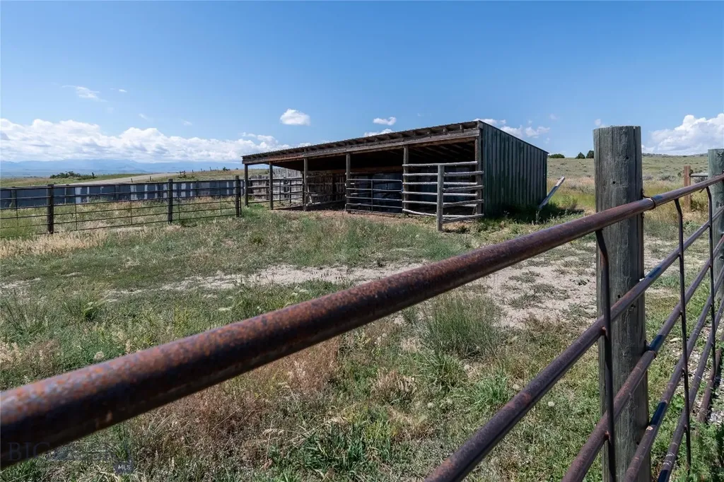 281 Otter Creek Road Big Timber MT 59011
