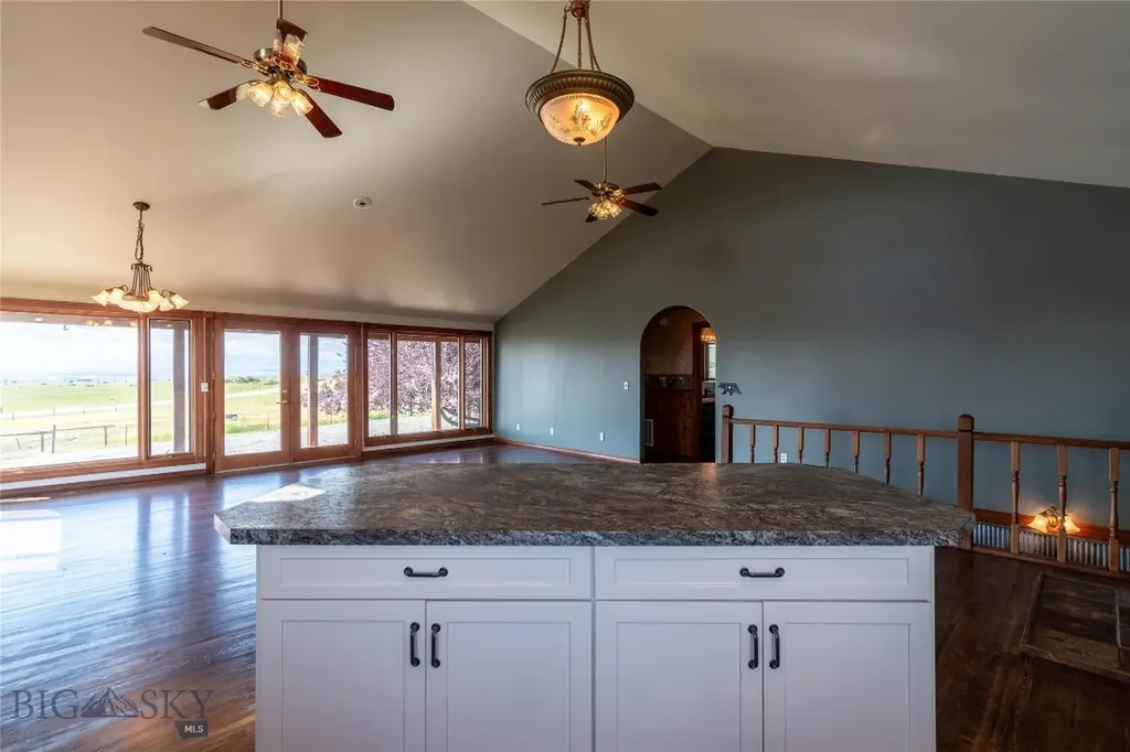 281 Otter Creek Road Big Timber MT 59011