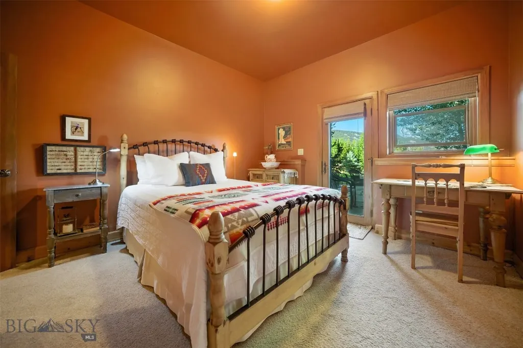 2130 Looking Glass Big Sky MT 59716