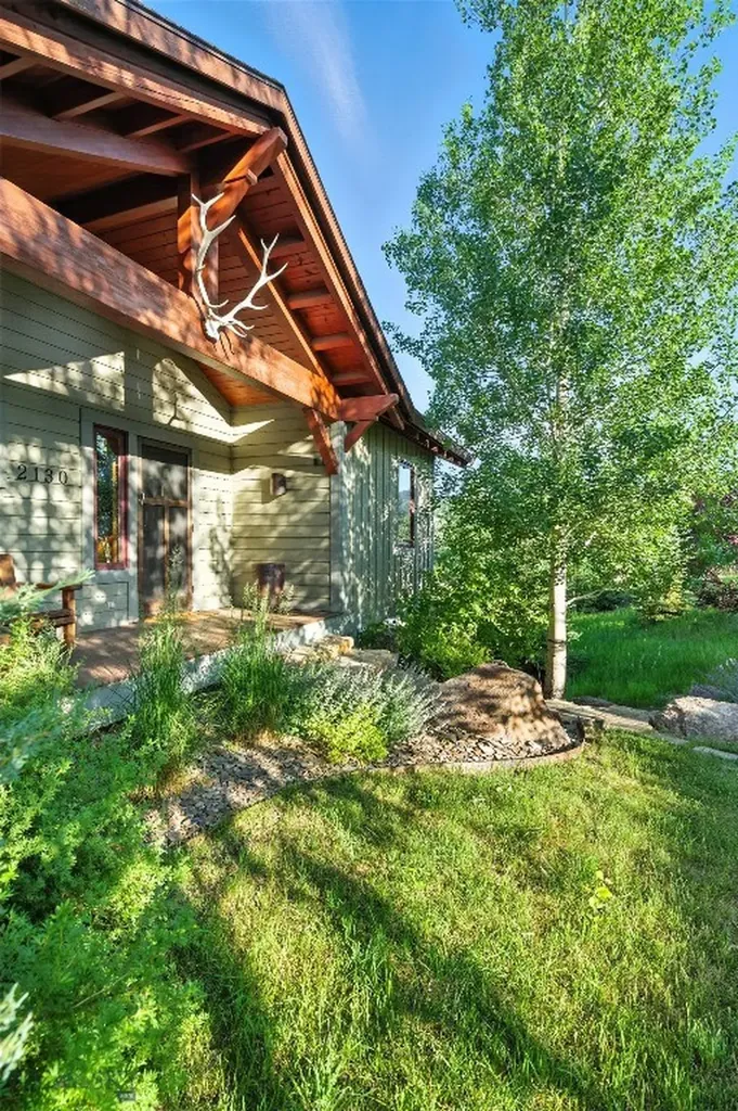 2130 Looking Glass Big Sky MT 59716
