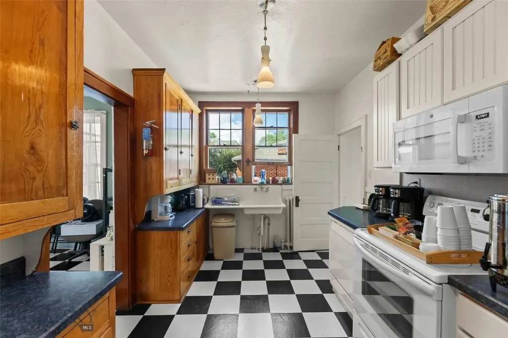 236 S 3rd Street Livingston MT 59047