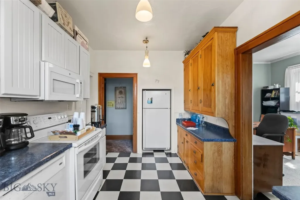 236 S 3rd Street Livingston MT 59047