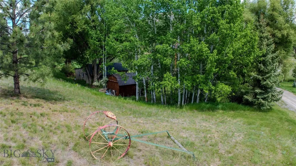 218 Lump Gulch Road Clancy MT 59634