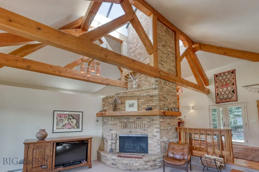 2780 Bobtail Horse Road Big Sky MT 59716