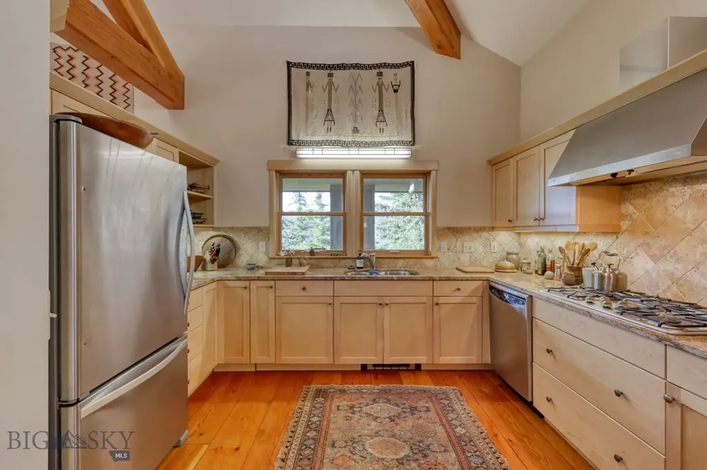 2780 Bobtail Horse Road Big Sky MT 59716