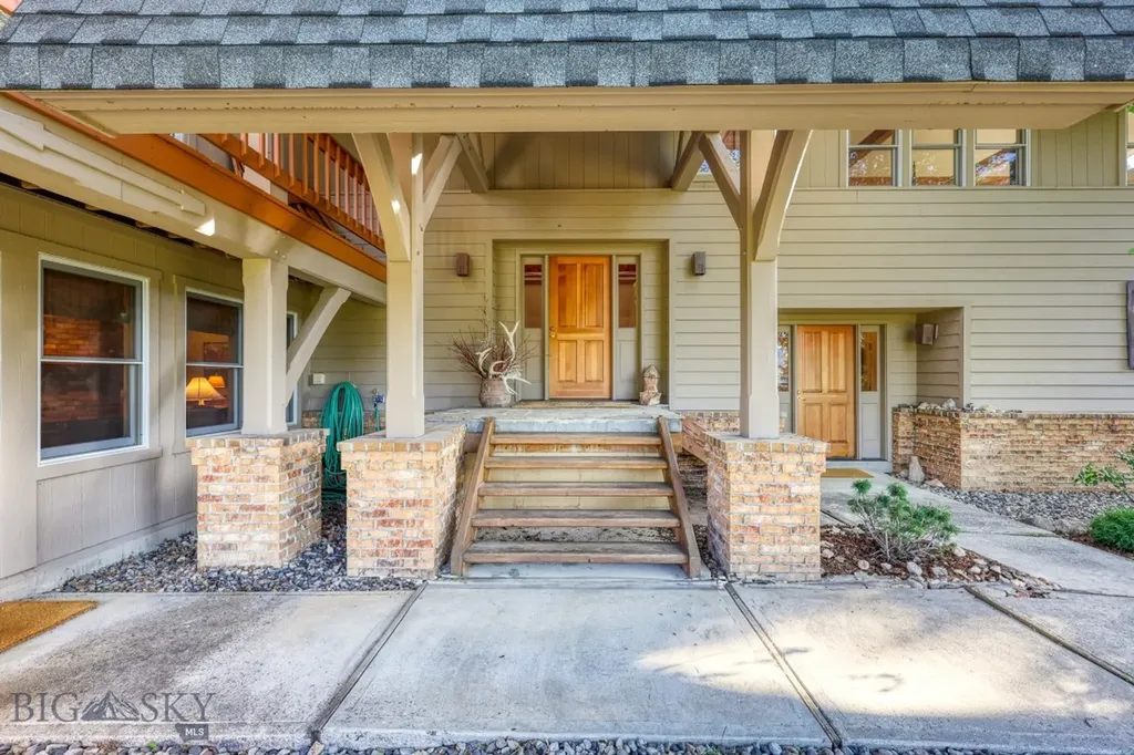 2780 Bobtail Horse Road Big Sky MT 59716