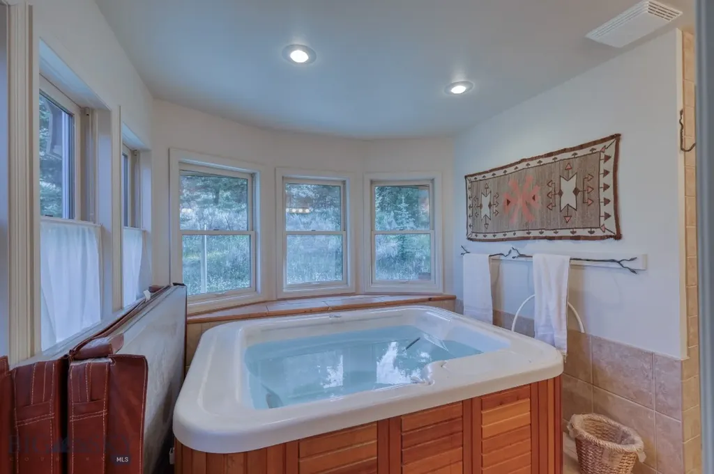 2780 Bobtail Horse Road Big Sky MT 59716