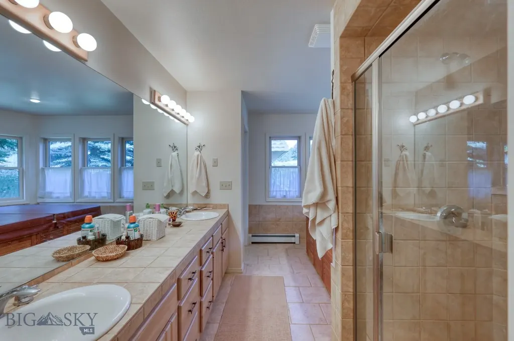 2780 Bobtail Horse Road Big Sky MT 59716