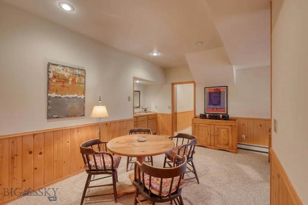 2780 Bobtail Horse Road Big Sky MT 59716