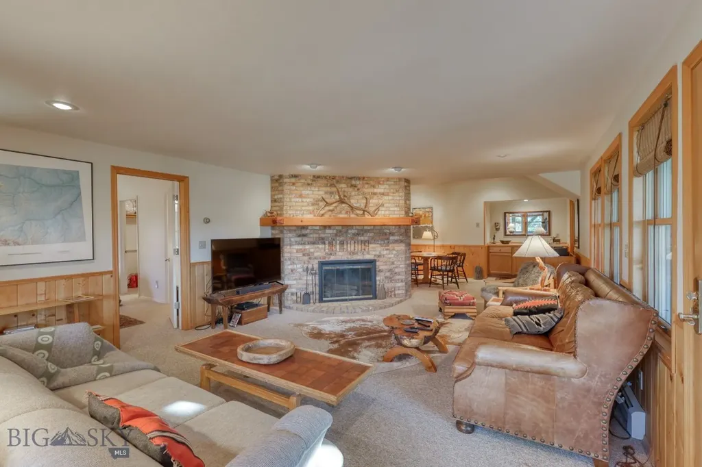 2780 Bobtail Horse Road Big Sky MT 59716
