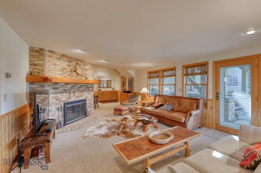 2780 Bobtail Horse Road Big Sky MT 59716