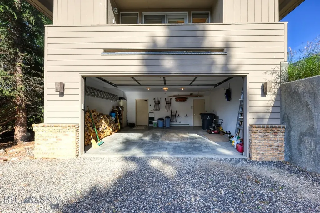 2780 Bobtail Horse Road Big Sky MT 59716