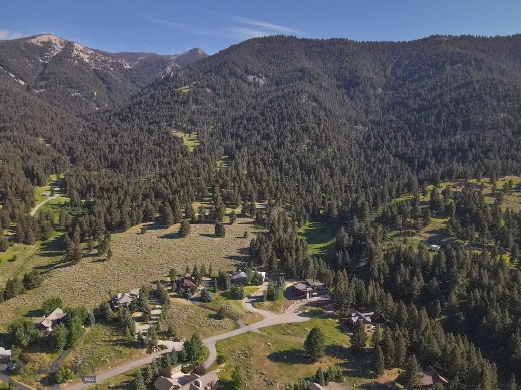 2780 Bobtail Horse Road Big Sky MT 59716