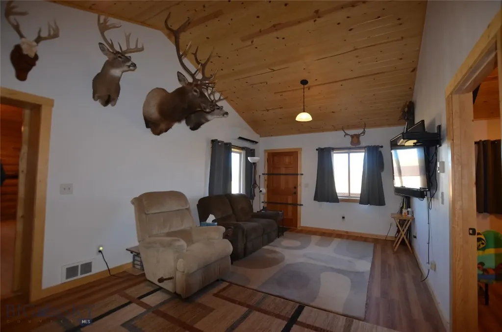 3919 Blacktail Road Dillon MT 59725