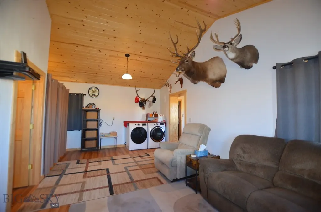 3919 Blacktail Road Dillon MT 59725