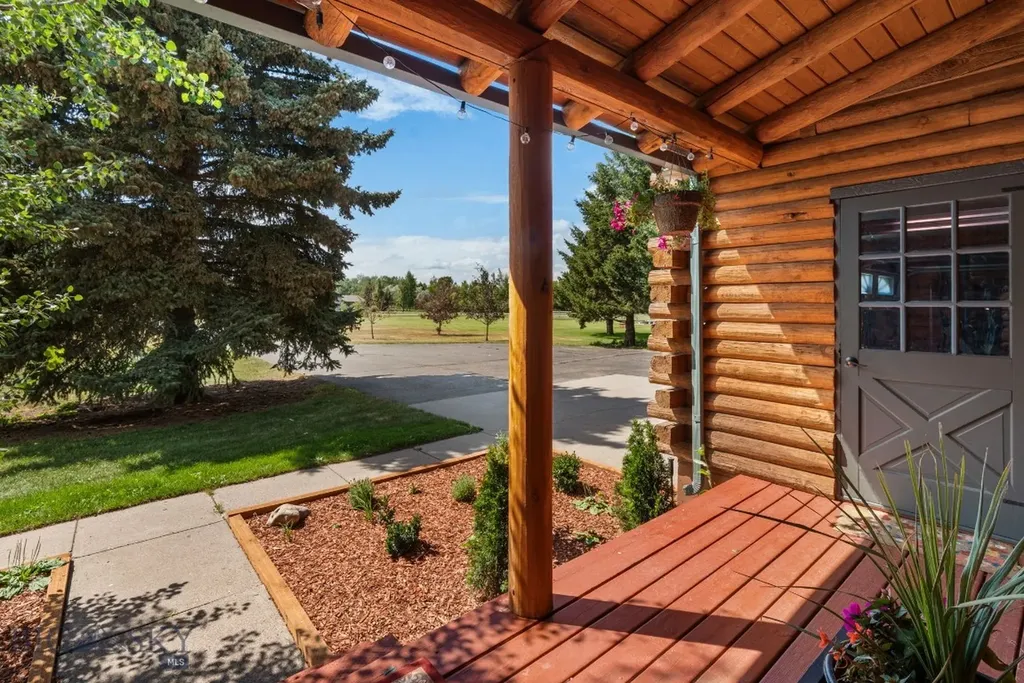 25 Big Chief Trail Bozeman MT 59718