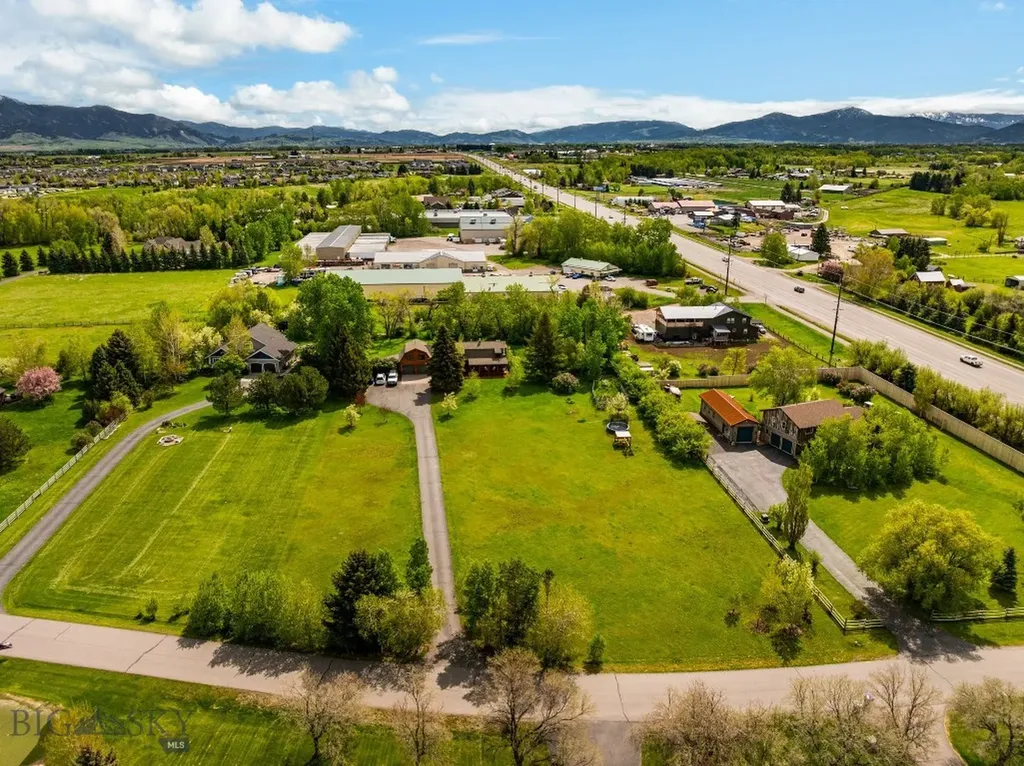 25 Big Chief Trail Bozeman MT 59718