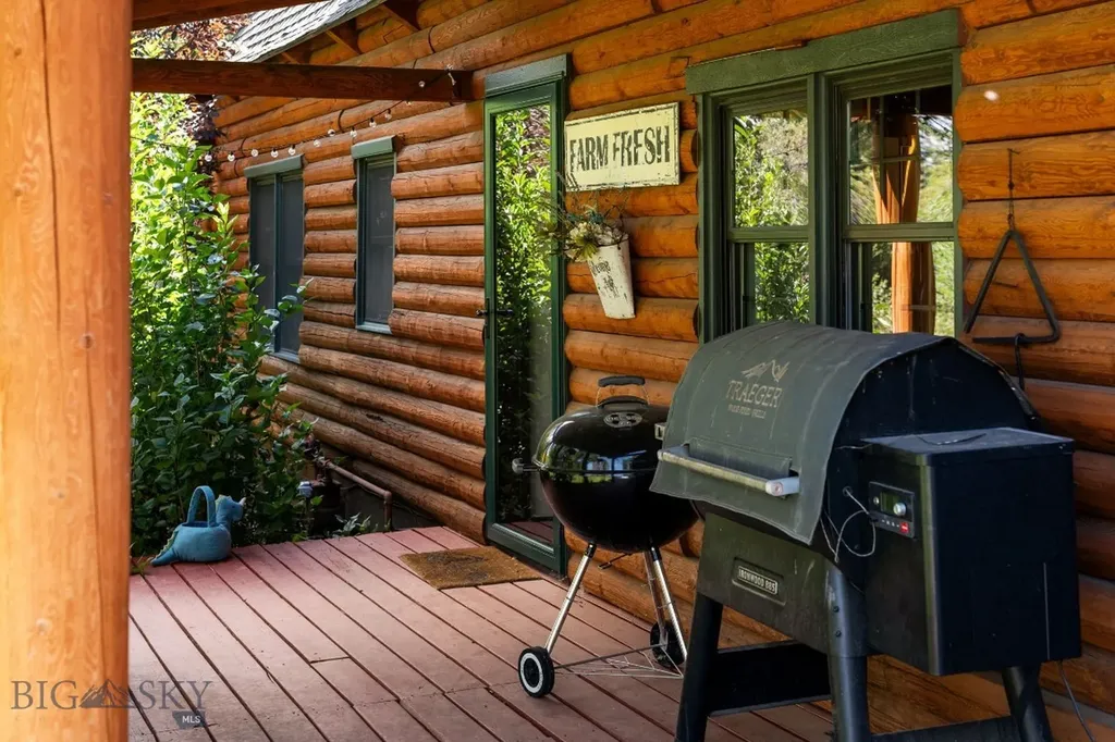 25 Big Chief Trail Bozeman MT 59718