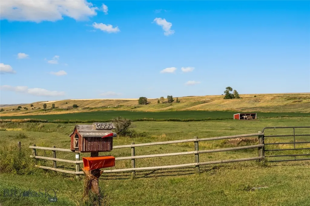 8555 Camp Creek Road Manhattan MT 59741