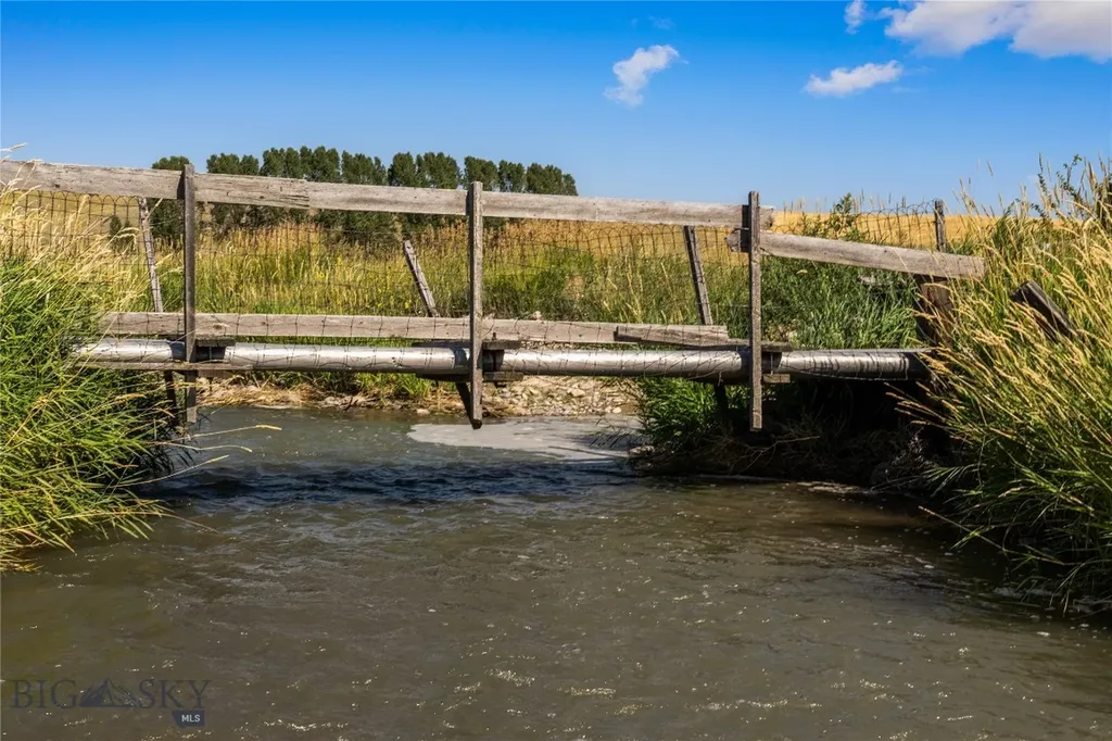 8555 Camp Creek Road Manhattan MT 59741