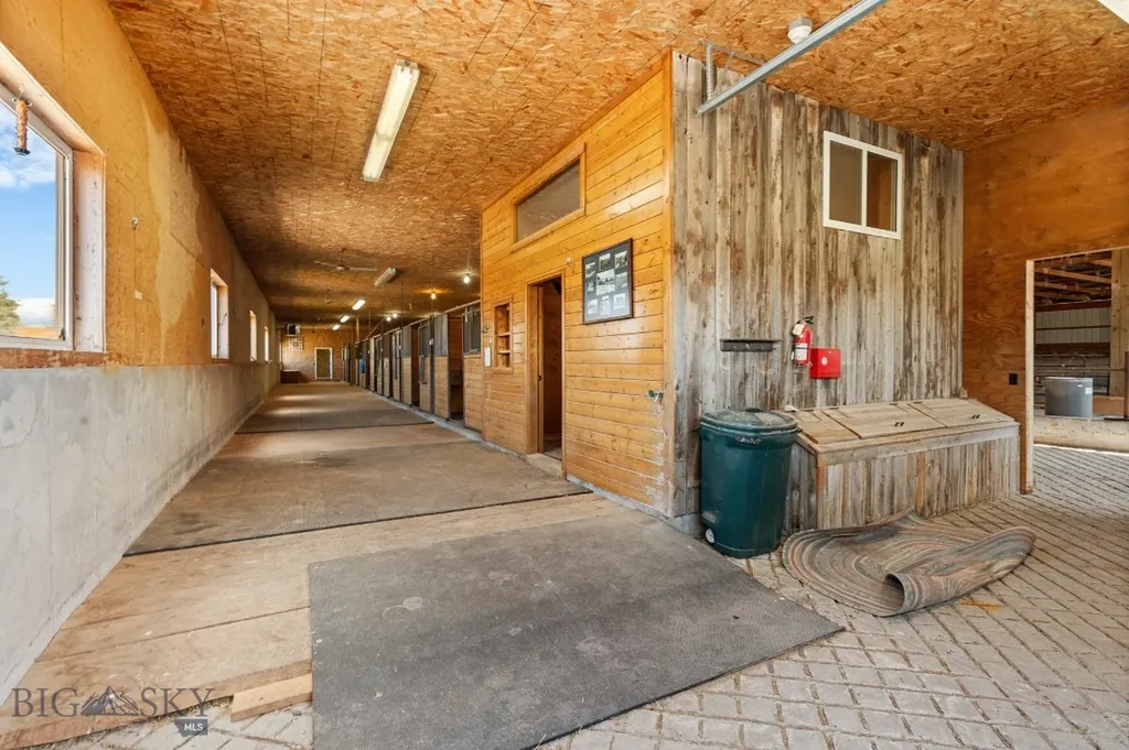 8555 Camp Creek Road Manhattan MT 59741