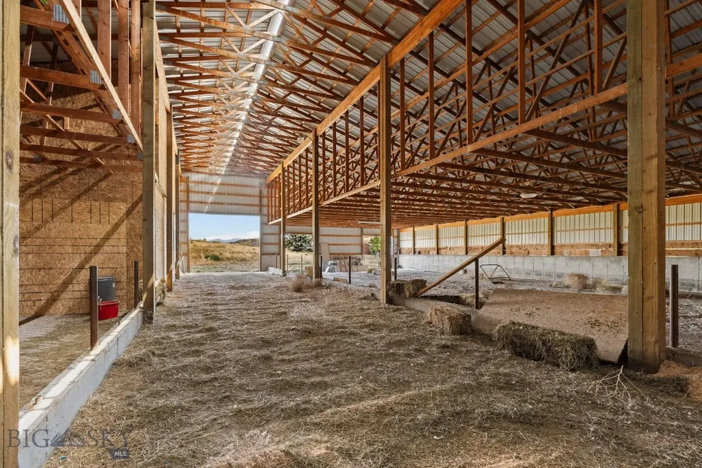 8555 Camp Creek Road Manhattan MT 59741