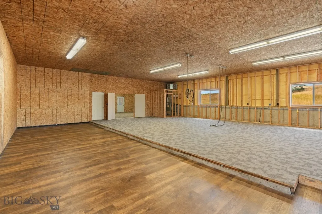 8555 Camp Creek Road Manhattan MT 59741