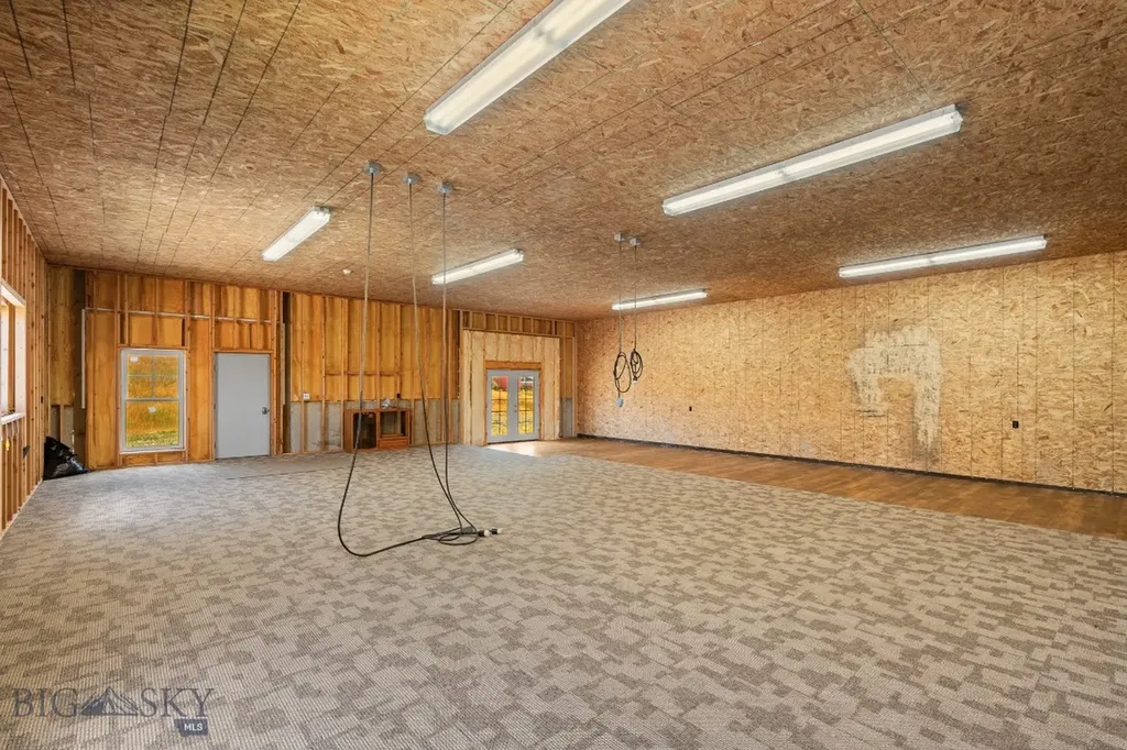 8555 Camp Creek Road Manhattan MT 59741