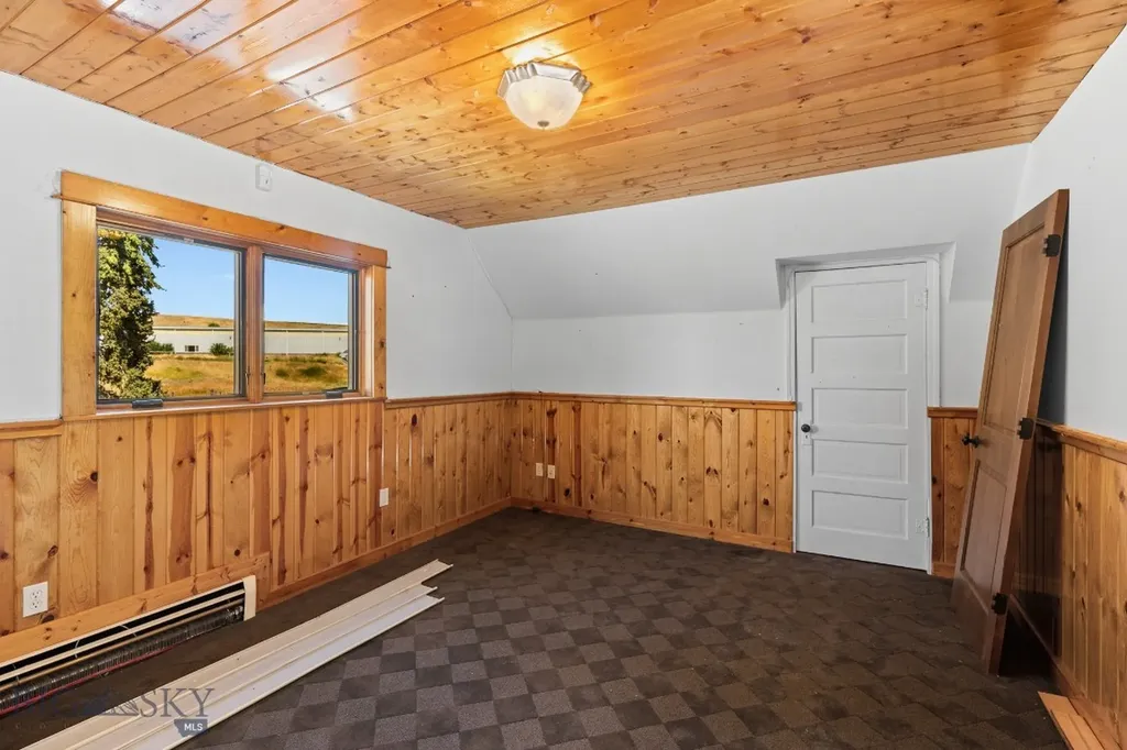 8555 Camp Creek Road Manhattan MT 59741