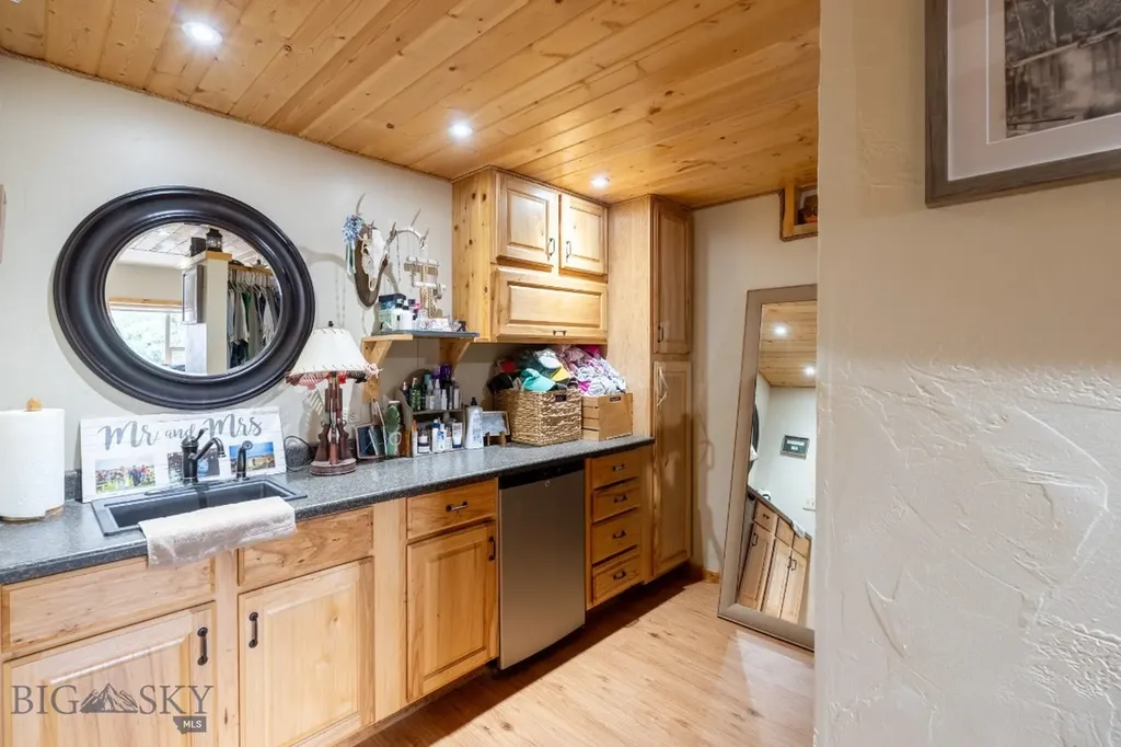 4 Pine Hill Drive White Sulphur Springs MT 59645